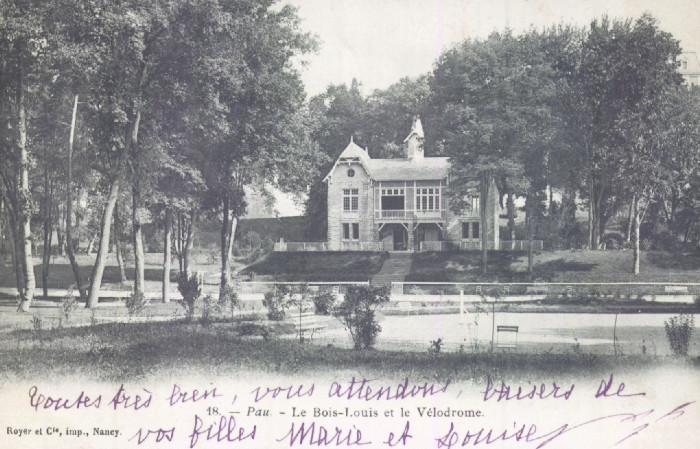 L’image représente l’ancien vélodrome de Pau, actuel stade Philippe Tissié